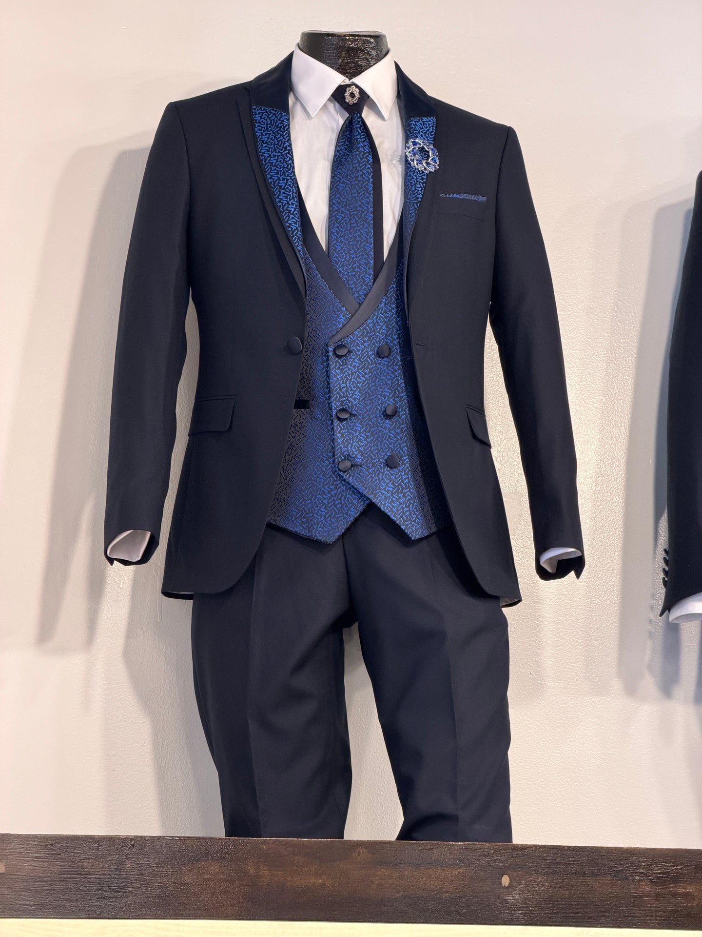 Sacci Shawl Collar Tuxedo