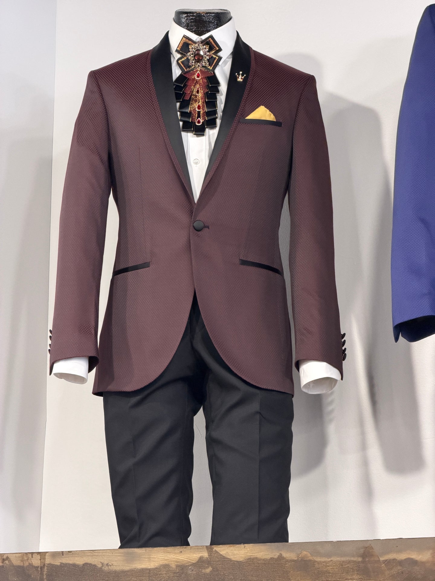 Saffran Shawl Collar Tuxedo